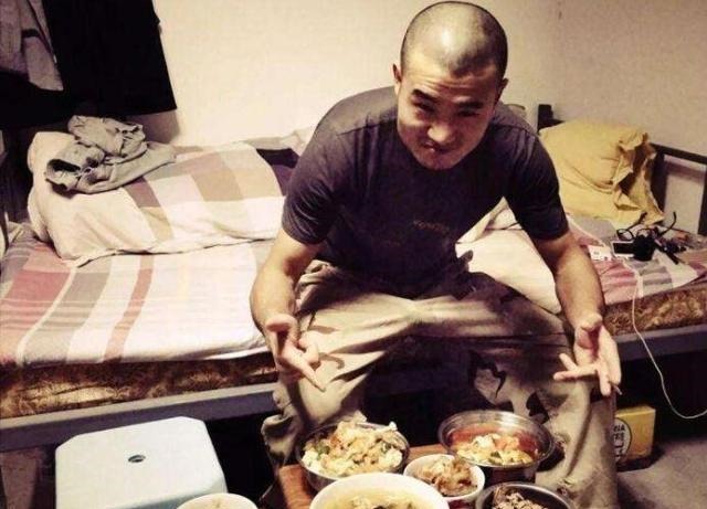 伊拉克|8年前,那个跑到中东地区当雇佣兵的白晓保,回国后现状如何