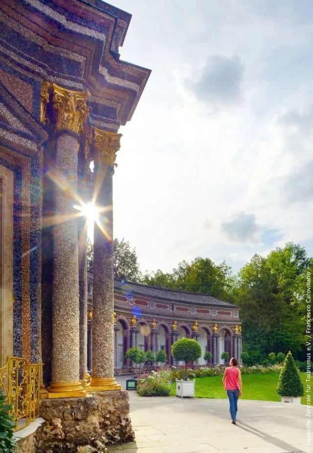 古城堡|60几岁的古城堡之途为什么能一直维持“青春年少”?