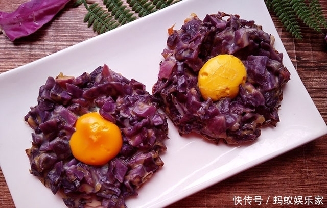  早餐|七月，鸡蛋和它做早餐，一拌一煎就出锅，比包子简单，比油条清爽