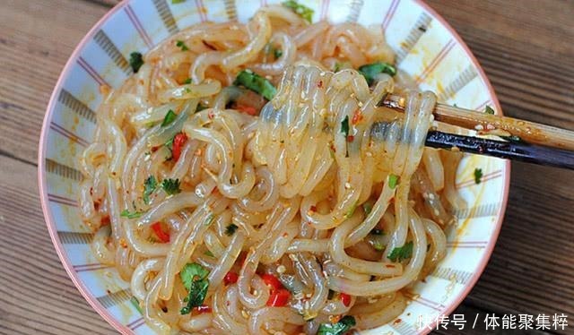 酸爽|比香辣粉、油泼面更过瘾!这一碗香辣酸爽,好吃到连汤都喝干净!