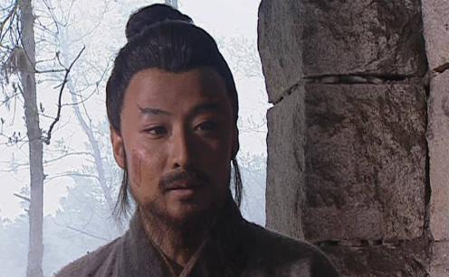  有余|周野芒扮演的林冲文气有余，杀气不足，不如胡东版林冲吗！