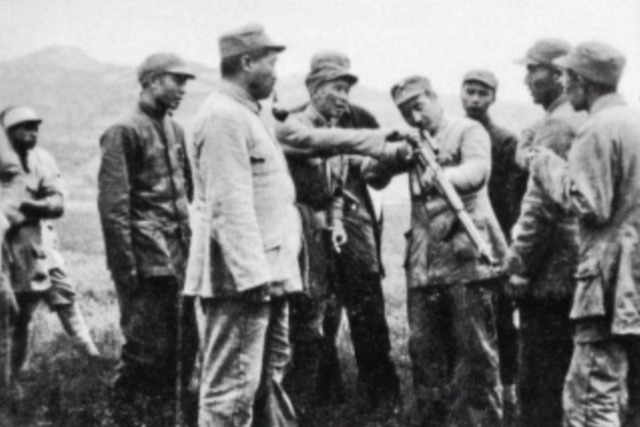 兴奋|二战日军这支步枪被我军缴获，性能让我军两位元帅都感到很兴奋