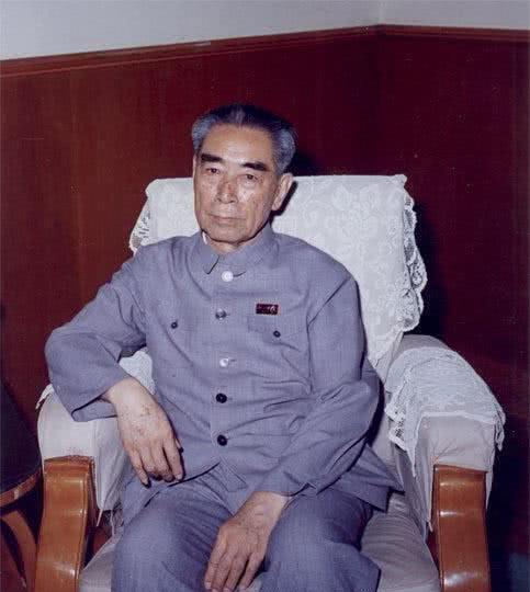  气度|周总理的高清彩照，英俊潇洒，气度非凡！