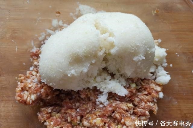搅拌|白萝卜这样做最好吃,做法超简单,出锅鲜嫩多汁,还能增强免疫力