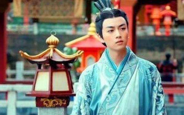 燕王帖木儿|弟弟统治国家后，退位让哥哥当皇帝，结果哥哥六个月后去世了！