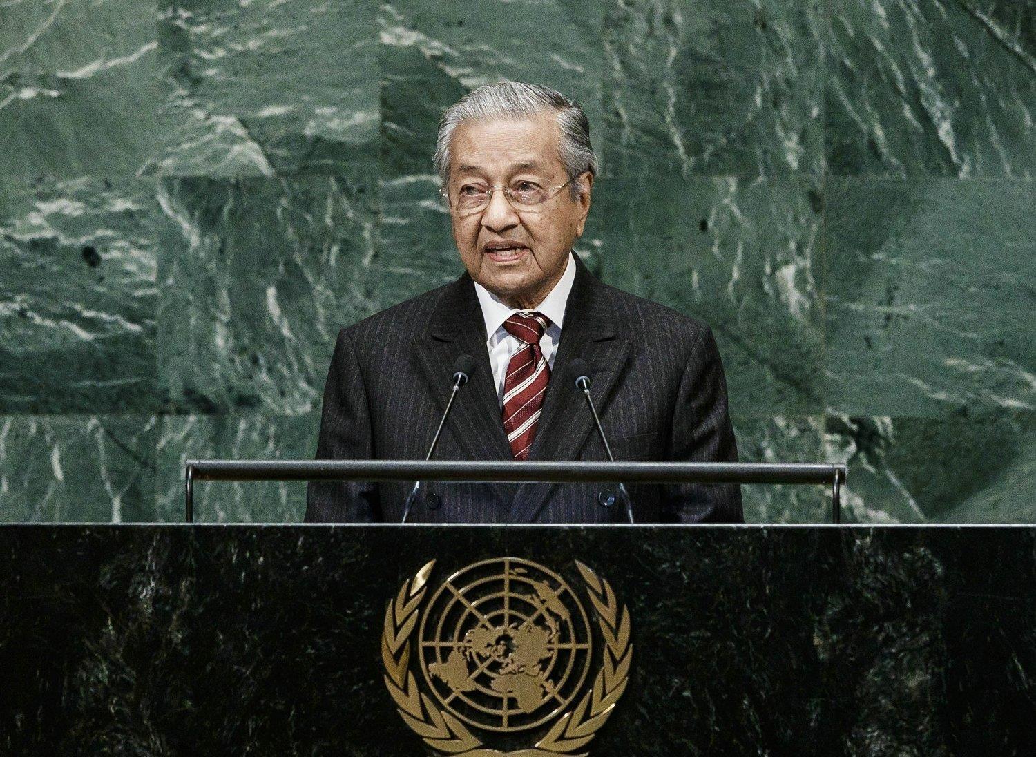 枭龙战斗机|拒绝对印度道歉!马哈蒂尔公开力挺巴铁,加速购大批枭龙战机