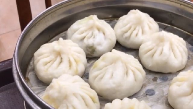 吃出|中国包子在印度走红,被印度人吃出了新花样,只是吃相无法直视