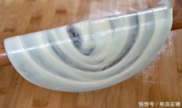 豆沙饼的做|8月面粉别再蒸馒头了,教你新吃法,5分钟上桌,好吃又顶饱