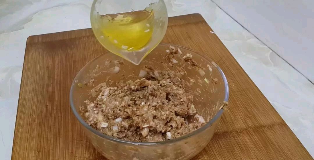 丸子|到吃萝卜的时候,我教你怎么做萝卜肉丸它们味道鲜美,但不油炸你吃得越多,它们就越香