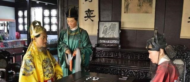 封建社会|朱元璋怕自己死后,妃子给他“戴绿帽”,下令起用千年前残酷制度