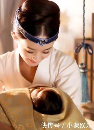  大笑|兄弟瞅着我的孩子，妻子躺床上瞅着我们三个，在病房大笑起来