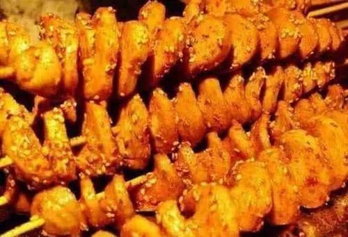 吃起来|夜市最红的4款小吃，烤面筋上榜，全吃过证明你是一个真正的吃货