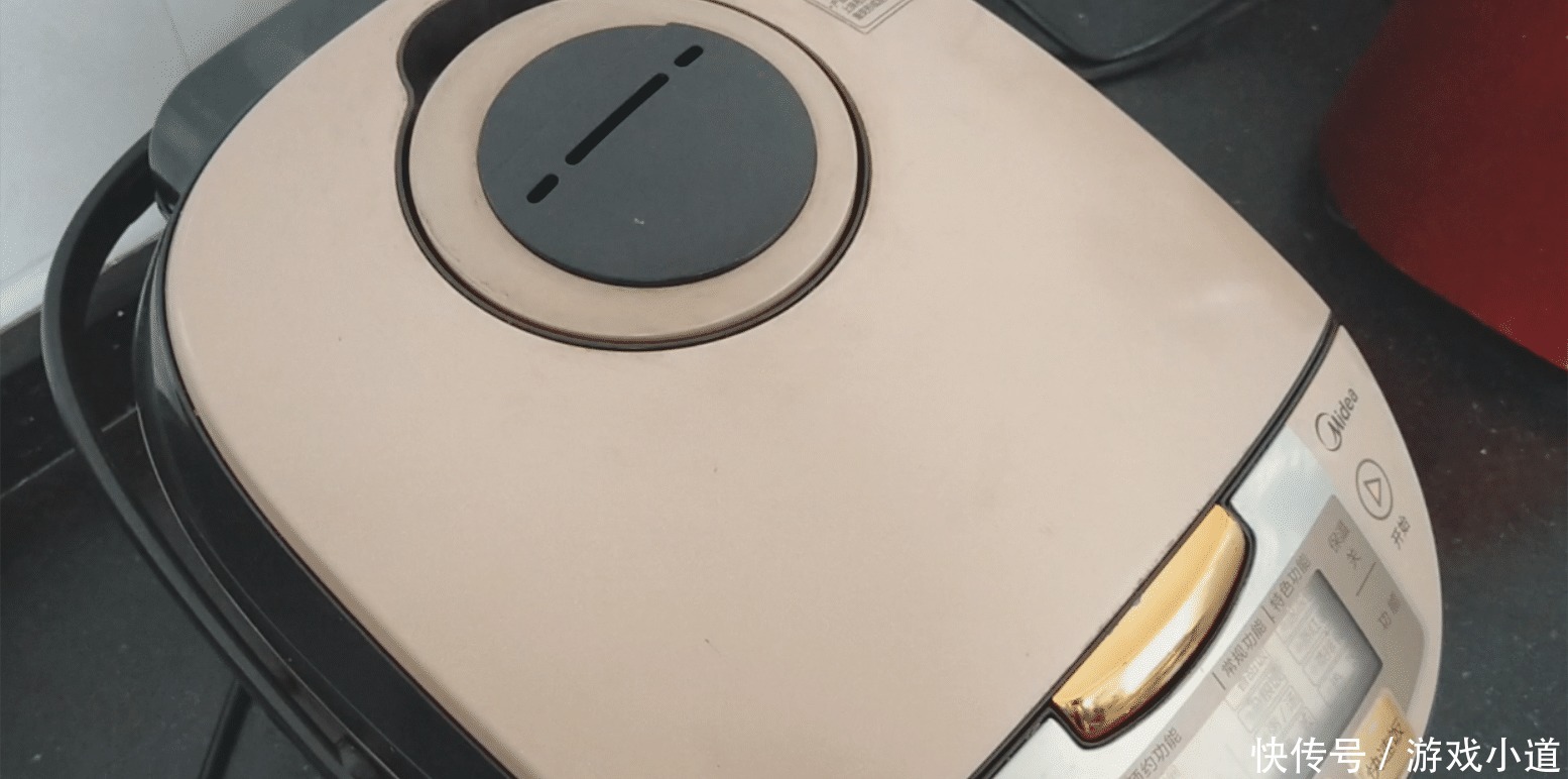 一滴水|3斤草鱼这样做吃着真过瘾,不煎不炸不加一滴水,嫩滑好吃无腥味