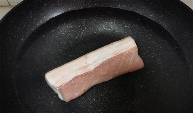 做出来的回|大厨教你做正宗回锅肉,第1步就要掌握好,出锅香、辣、不油腻