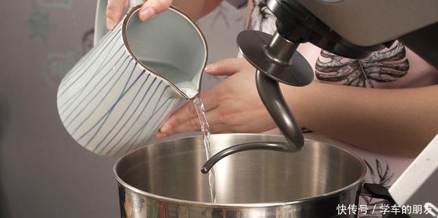 理想|肉多到掉出来,这样豪华的卤肉才称得上我心中理想的肉夹馍