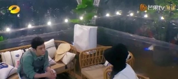 颖上|赵丽颖上《中餐厅》为什么有这么多风波?