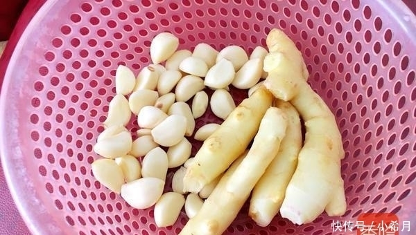 剁辣椒|中国又一个下饭菜火了, 比老干妈还开胃老外表示再贵都要吃