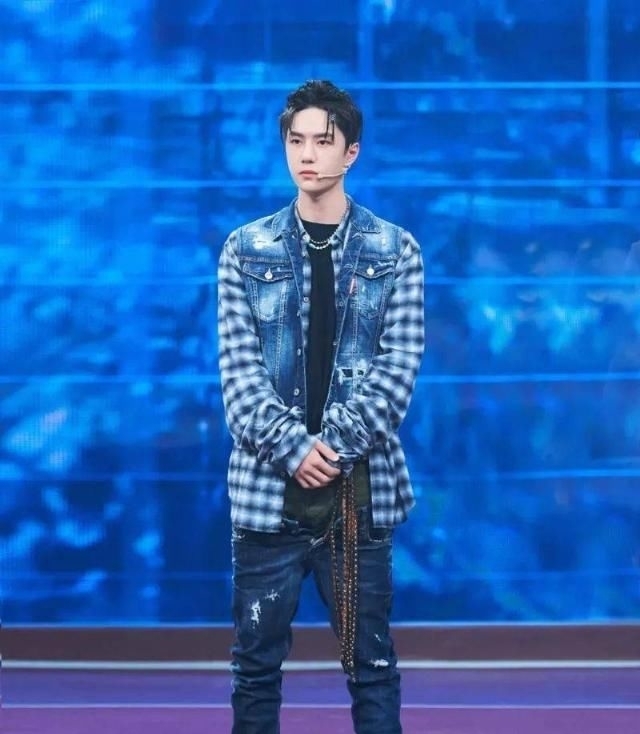 有钱|《这就是街舞》明星上脚谁最狠?王一博同款竟然有钱都买不到...