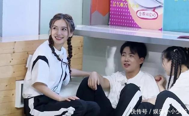 口红|《奔跑吧》那么多女嘉宾,为何只有杨颖的口红经常粘牙