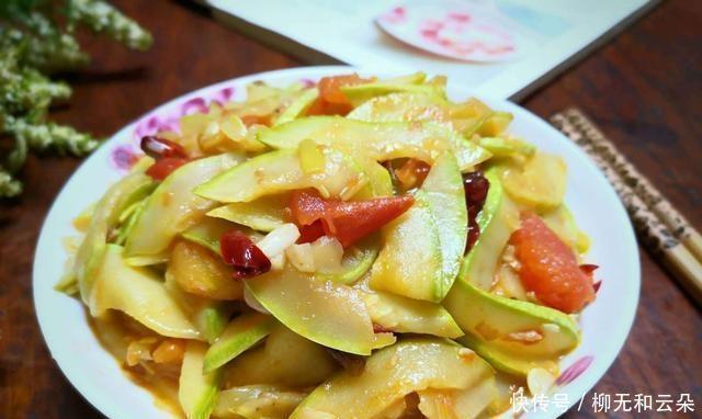 下饭|秋天,这两种蔬菜一起炒,他们美味又实惠下饭