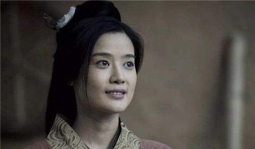 戚夫人|历史上最惨的女子，比做成人彘的戚夫人还惨，骨头被拆出做成琵琶