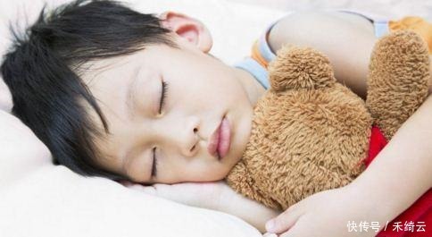 制止|24岁傅园慧“摸摸带”不离身,娃的“怪癖”,家长要不要制止