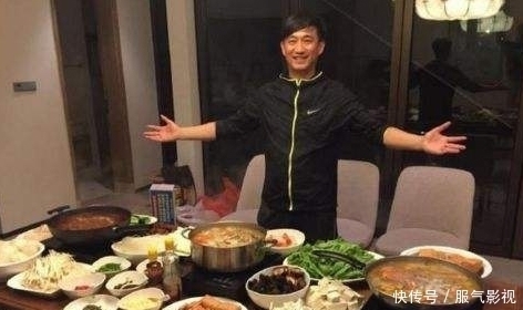  到底|黄磊炒假菜也就算了，张子枫翻车更彻底，综艺节目到底多假？