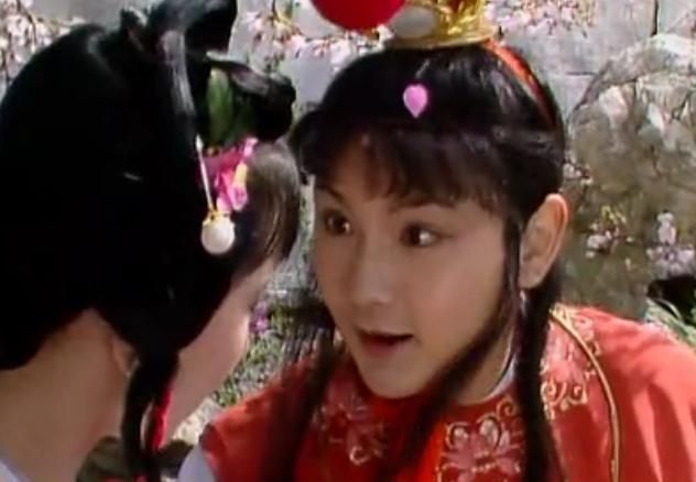  撵走|晴雯撵走坠儿的时候，万万没有想到，她才是和自己最像的人！