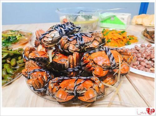 特意|几个老同学来家里吃饭,媳妇特意做一桌菜招待,饭后都夸我好福气