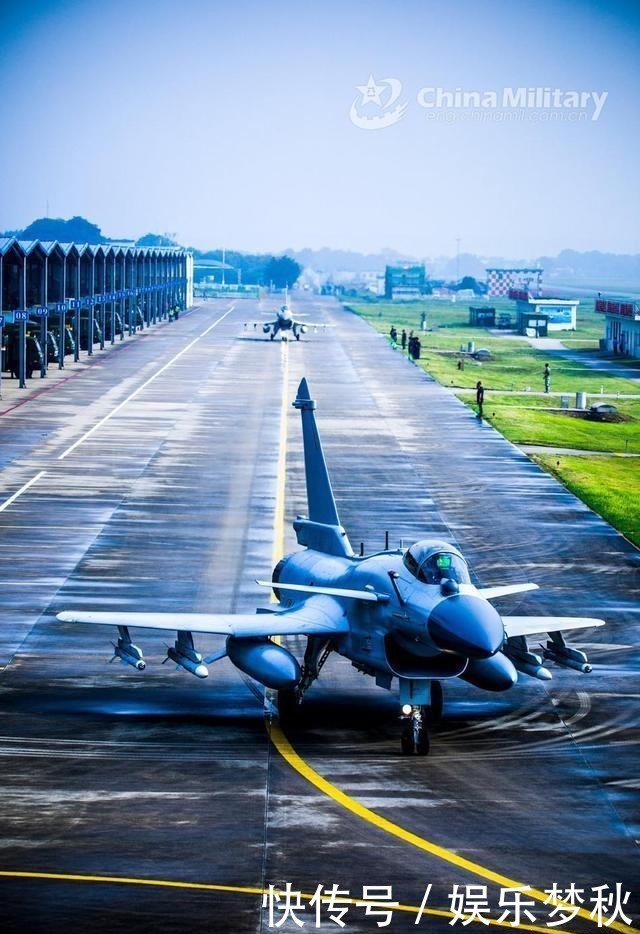涂装|涂装就是战斗力,歼10C换上实战服,大红鹰充满了杀气