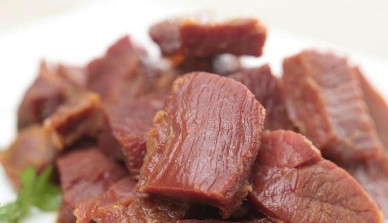 经典|4道经典的下酒菜,道道香辣美味,有了它们,白酒都要多喝几两