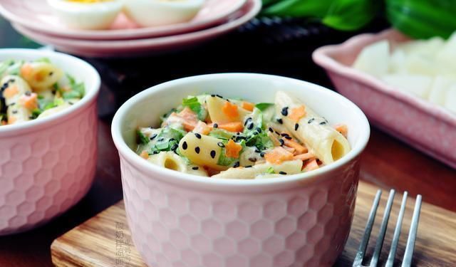 调味料|三伏天,我家爱吃这4款凉面,爽口消暑蔬菜多,还不用久待厨房