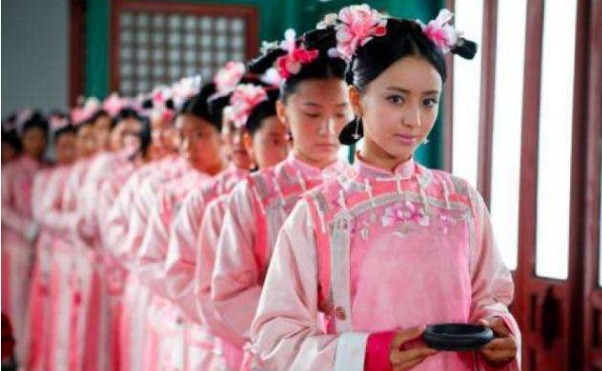 宫女|宫女需要每天干粗活,但这不是最惨的,而是每天晚上伺候主子就寝