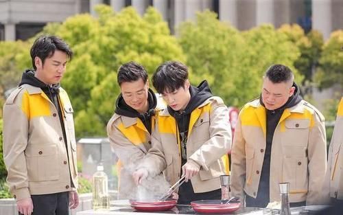  嘉宾|极限挑战：得知又要邀请女嘉宾，谁注意热巴啥反应？女生都懂