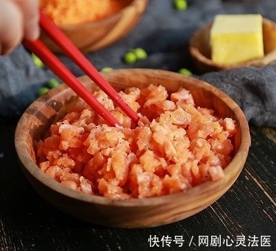 鱼法|香煎三文鱼饼 #非常规创意吃鱼法#