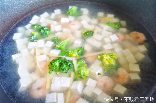  食材|小孩的“长个汤”，补钙还是这2种食材强，鲜香开胃1碗喝精光