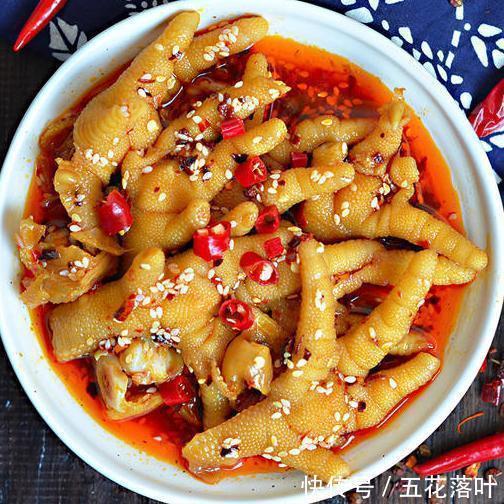 速度|无骨鸡爪是人工啃出来的鸡爪去骨有4种方法,但是它速度最快