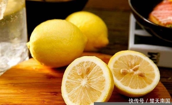  平时|想要美白不知道从哪下手？平时补水保湿很重要，来看怎么美白！