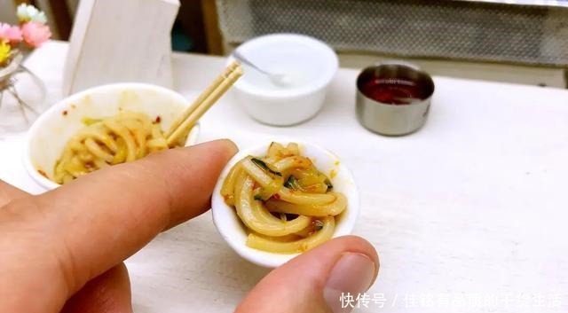 有人|最迷你的泡面,吃100包都不一定饱,网友这面怎么还会有人买