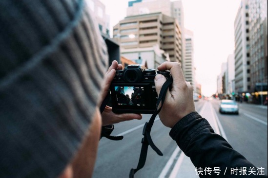 半小时|差两秒就撞上动车！广西两男孩为拍视频闯入铁路，逼停动车半小时