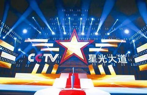 主持|他是央视名嘴,妻子意外瘫痪不离不弃,今52岁儿女双全成人生赢家