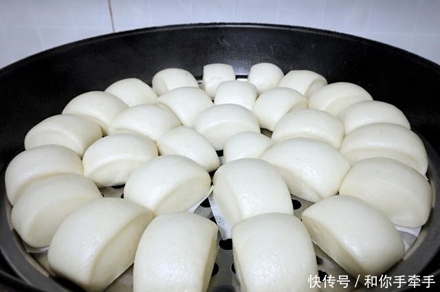 面团|想吃馒头学我这样做,又香又软,一次发酵更省时