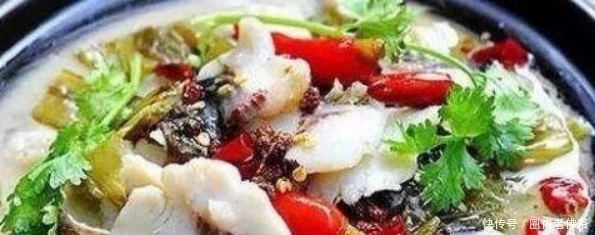  鲜艳|家常菜有好几道美味的菜，颜色鲜艳，让人胃口大开，尤其是晚餐