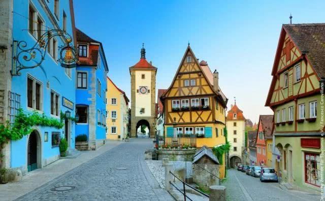  古城堡|60几岁的古城堡之途为什么能一直维持“青春年少”？