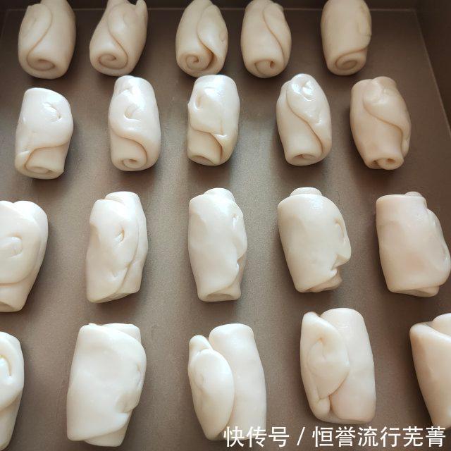 蛋黄|蛋黄酥,自己做的吃着更健康