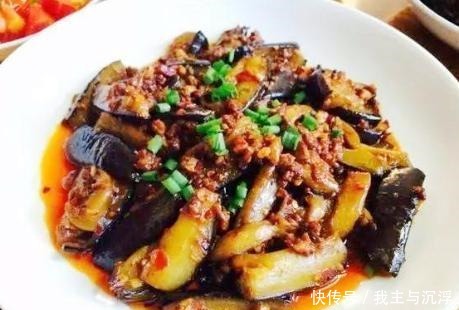茄子|东北烧茄子地道做法,掌握1点技巧,不费油还省时,茄子香软清爽
