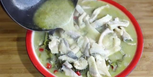 爽口|大厨手把手教你酸菜鱼的正宗做法,滑嫩鲜美,酸辣爽口,超级下饭