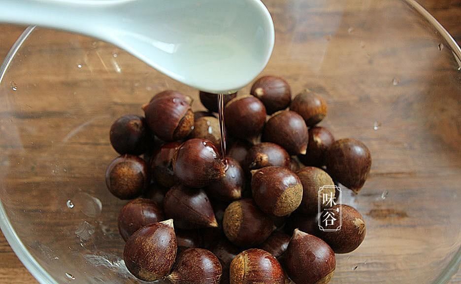 教你用|9月板栗笑哈哈，教你用烤箱做板栗，香甜软糯又好剥，比买的好吃