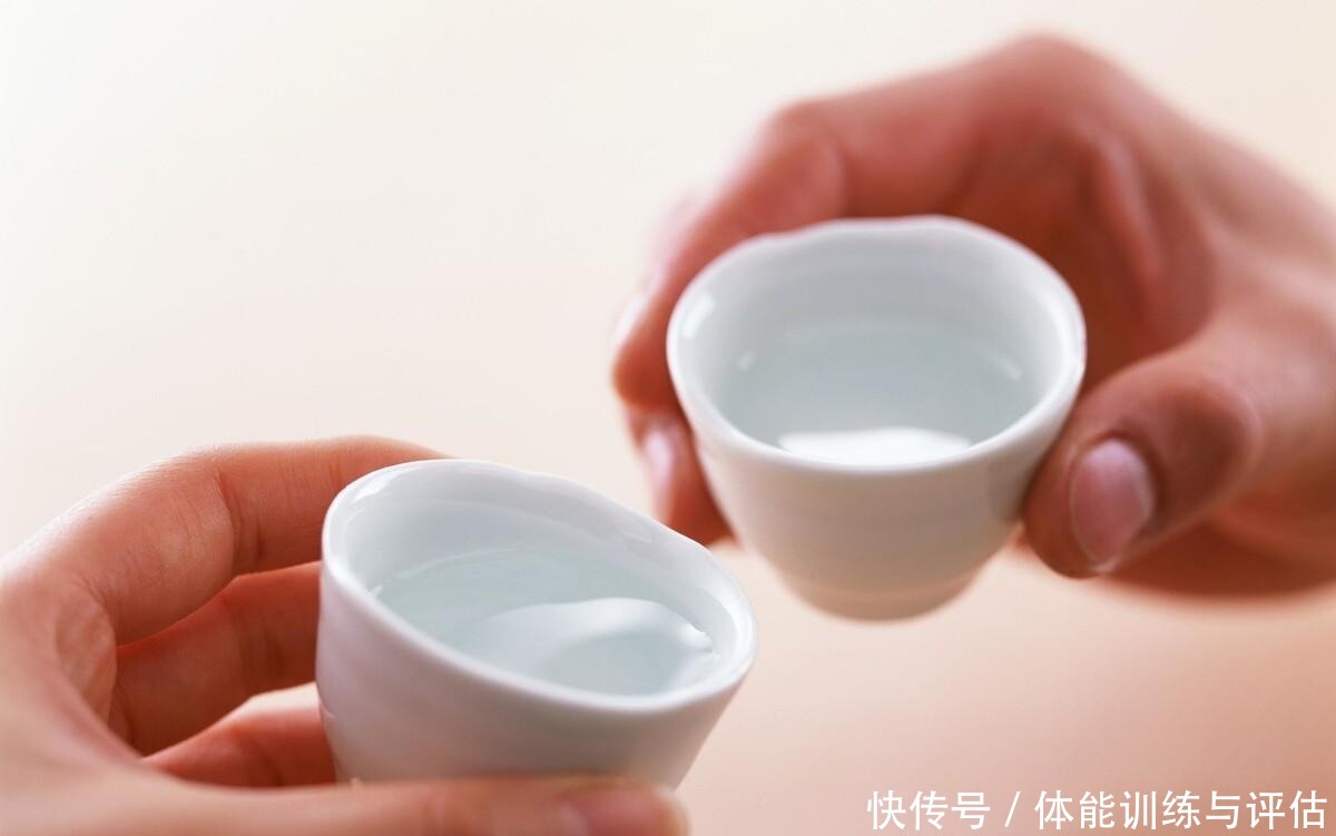 名酒|因价格便宜而被人小瞧的4款名酒,真正的纯粮食酒,好喝还不上头
