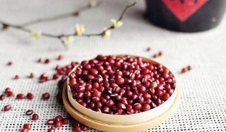 家人|夏天要多吃红豆,煮一煮拌一拌,香甜绵软清热还消暑,家人爱吃